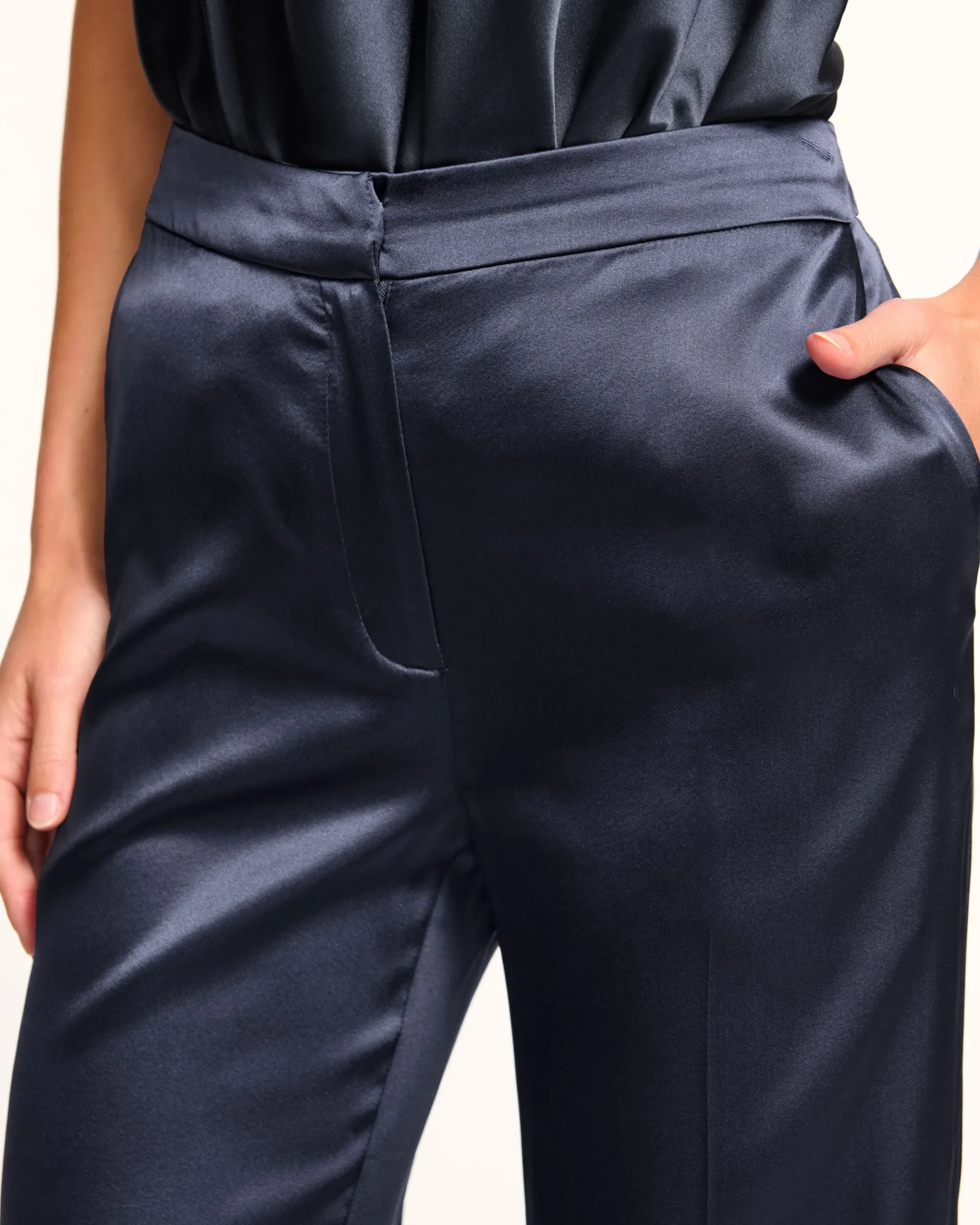 Marvia Stretch Silk Pant